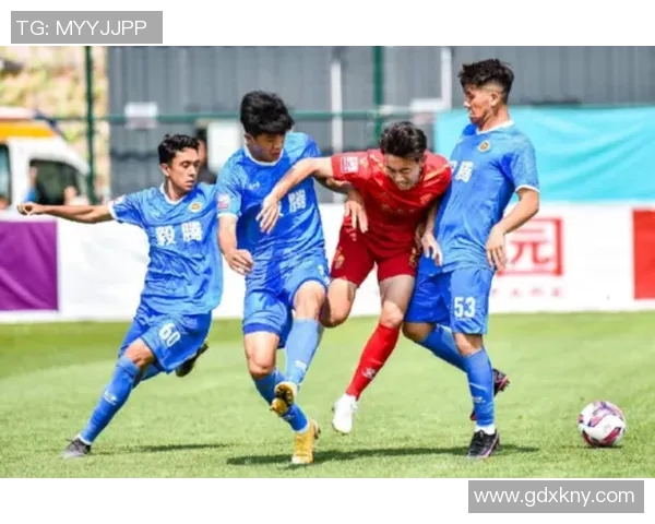 广州足球队以69分领跑钻石联赛积分榜展现强劲实力